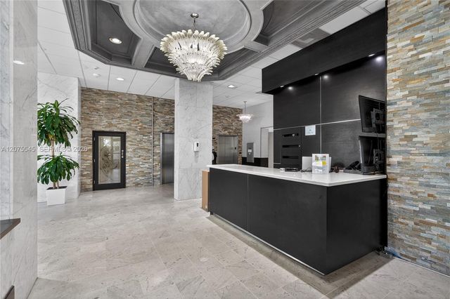 5001 Collins Avenue 3B, Miami Beach, FL 33140