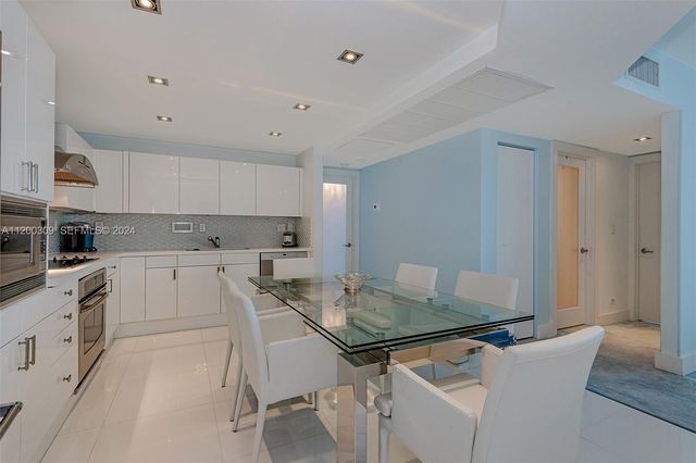 2301 Collins Avenue 1506, Miami Beach, FL 33139