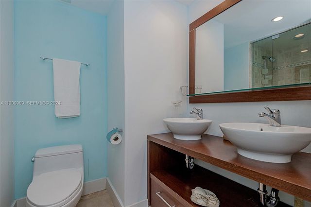 2301 Collins Avenue 1506, Miami Beach, FL 33139