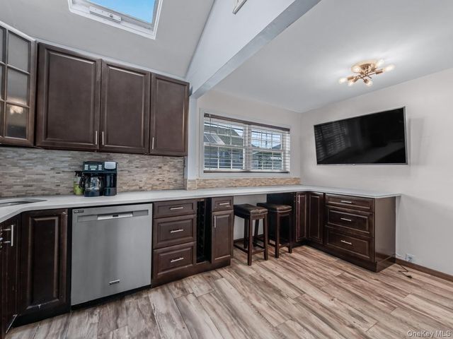 2 Hyannis Court, East Rockaway, NY 11518