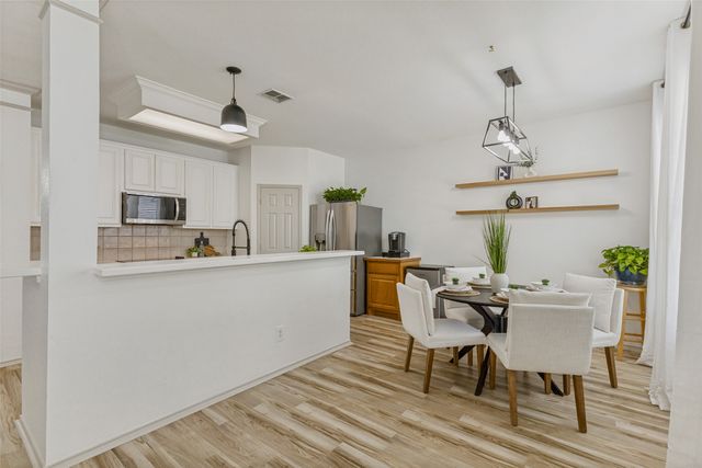 6409 Windwood Court, Fort Worth, TX 76132