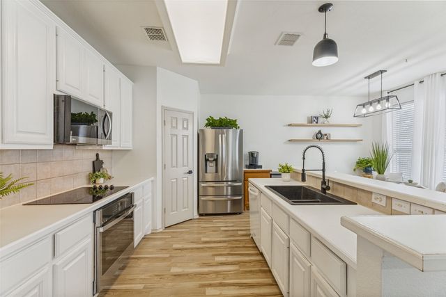 6409 Windwood Court, Fort Worth, TX 76132