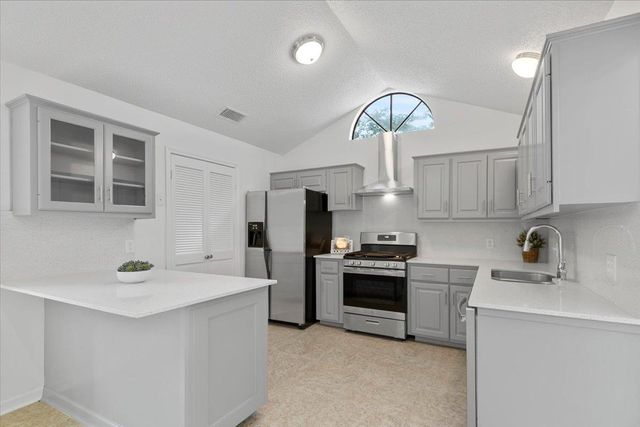 2104 Warfield WAY, Austin, TX 78728