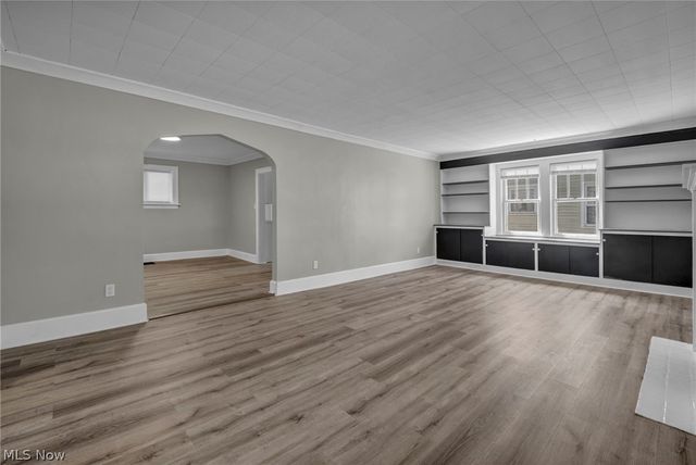 881 Valdes Avenue, Akron, OH 44320