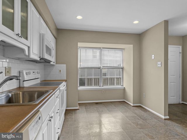 8218 LONDONDERRY CT, Laurel, MD 20707