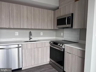 622 Girard St NE Apt 202, Washington, DC 20017
