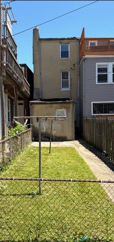 204 N CHESTER ST, Baltimore, MD 21231