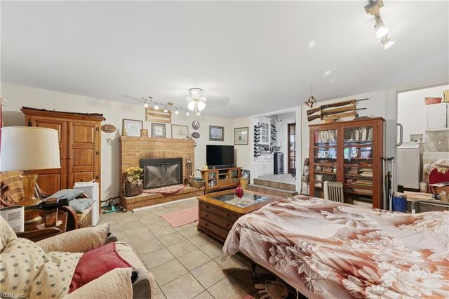 154 Alleghany RD, Hampton, VA 23661