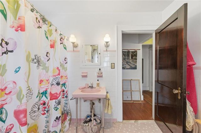154 Alleghany RD, Hampton, VA 23661