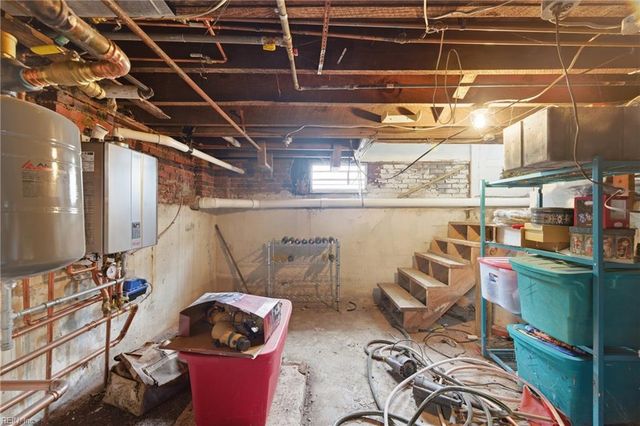 154 Alleghany RD, Hampton, VA 23661