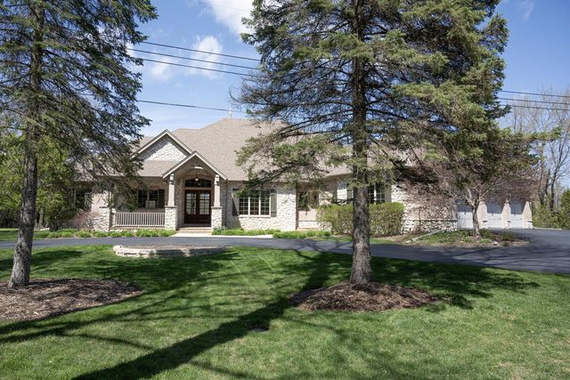 1512 W County Line ROAD, Mequon, WI 53092