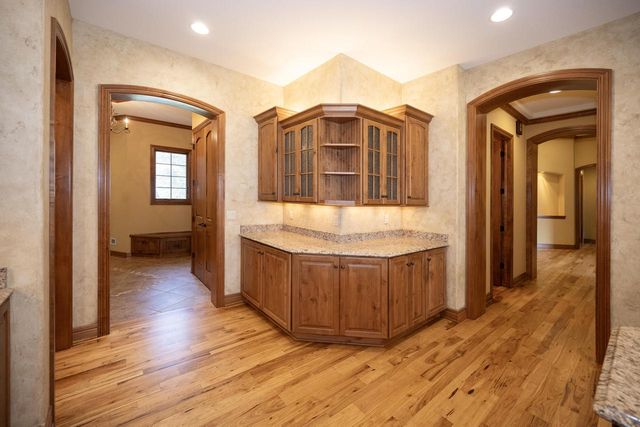 1512 W County Line ROAD, Mequon, WI 53092