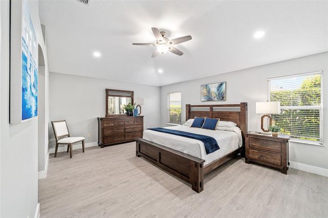 17843 SE 87TH BOURNE AVENUE, The Villages, FL 32162