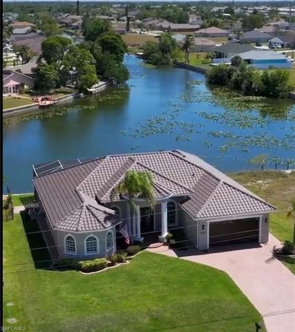 613 SE 4th PL, Cape Coral, FL 33990