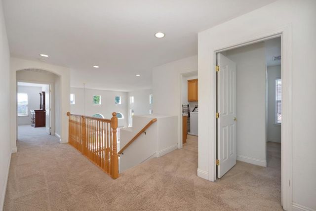 1381 Haddington Dr, Folsom, CA 95630