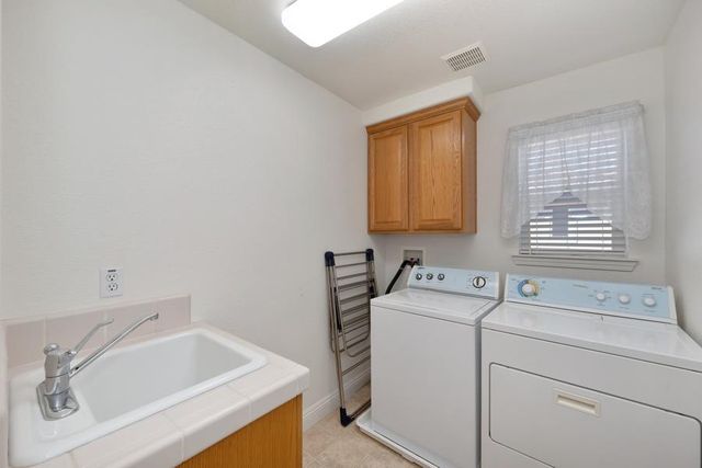 1381 Haddington Dr, Folsom, CA 95630