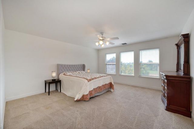 1381 Haddington Dr, Folsom, CA 95630