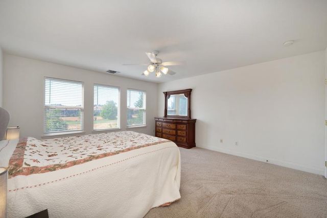 1381 Haddington Dr, Folsom, CA 95630