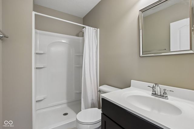 14877 Edgebrook Drive, Fishers, IN 46040