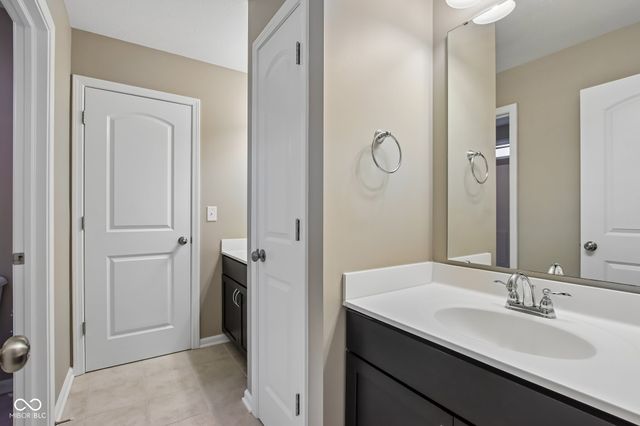 14877 Edgebrook Drive, Fishers, IN 46040