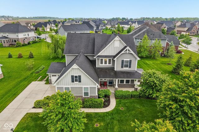 14877 Edgebrook Drive, Fishers, IN 46040