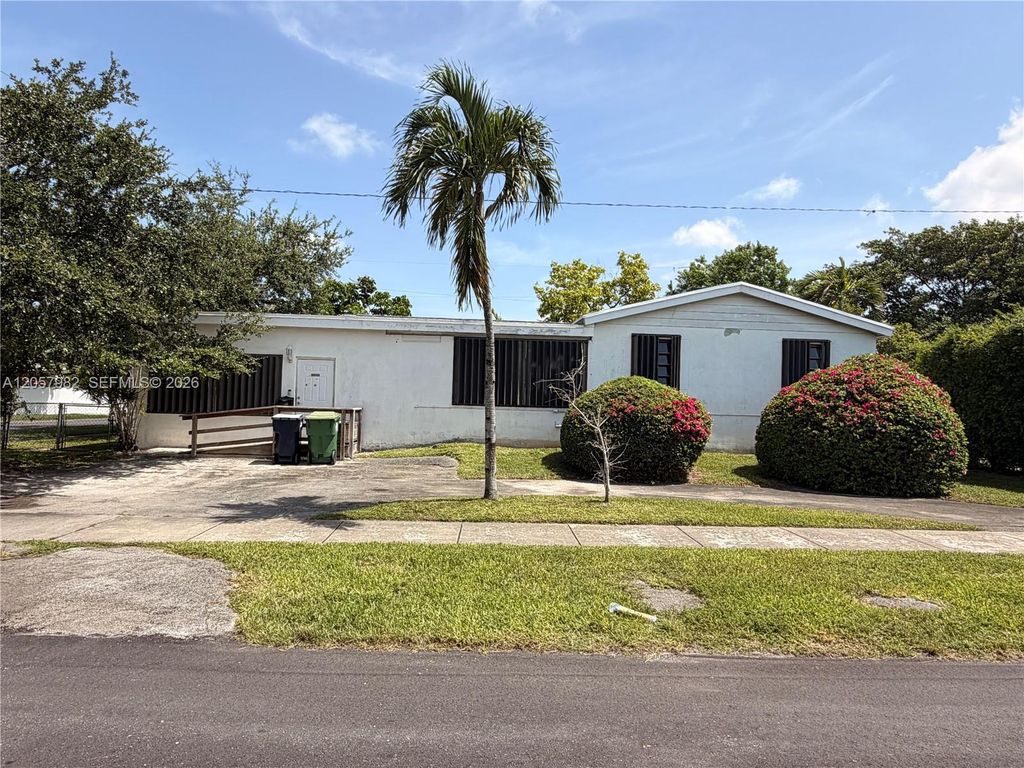 8371 SW 27th Ter, Miami, FL 33155