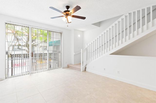 20889 Saint Andrews Boulevard, Boca Raton, FL 33433