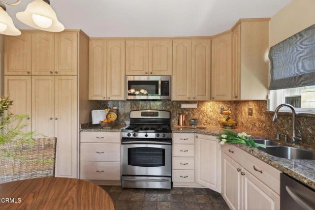 2548 Ukiah Street, Port Hueneme, CA 93041