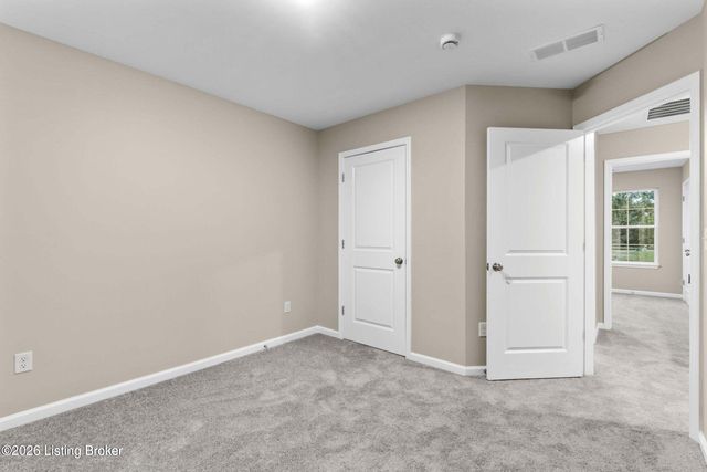 3212 Maldon Ct, Louisville, KY 40216