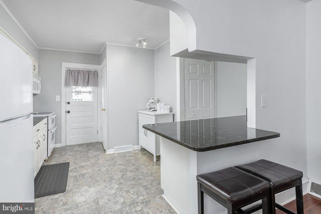 512 BEACON AVE, Paulsboro, NJ 08066