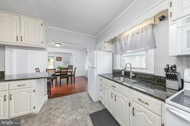 512 BEACON AVE, Paulsboro, NJ 08066