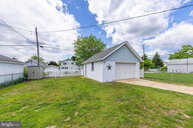 512 BEACON AVE, Paulsboro, NJ 08066