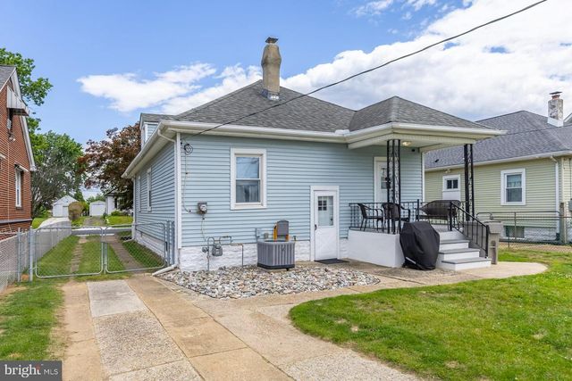 512 BEACON AVE, Paulsboro, NJ 08066