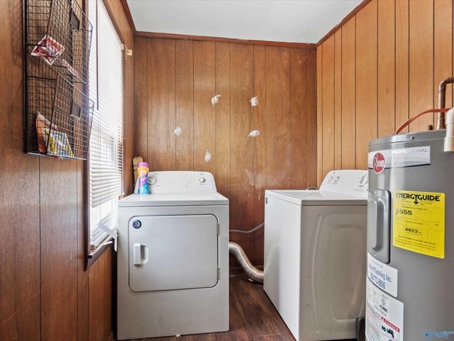 2502 Hill Street NW, Huntsville, AL 35810