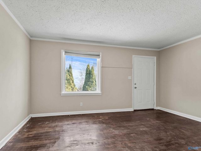 2502 Hill Street NW, Huntsville, AL 35810