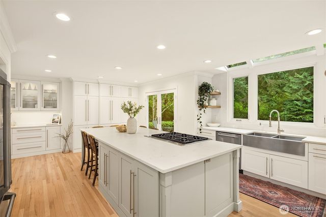 14214 216th Avenue NE, Woodinville, WA 98077