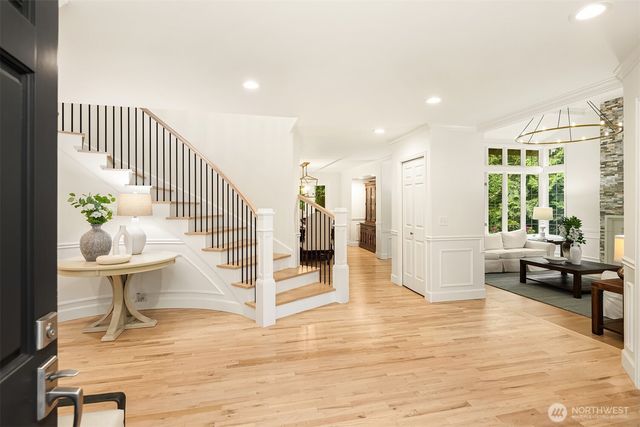 14214 216th Avenue NE, Woodinville, WA 98077