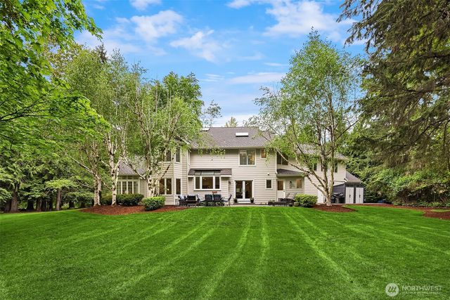 14214 216th Avenue NE, Woodinville, WA 98077