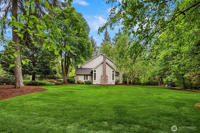14214 216th Avenue NE, Woodinville, WA 98077