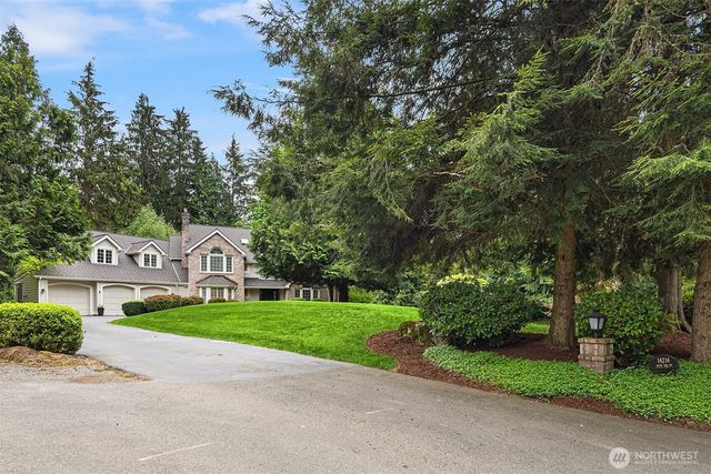 14214 216th Avenue NE, Woodinville, WA 98077