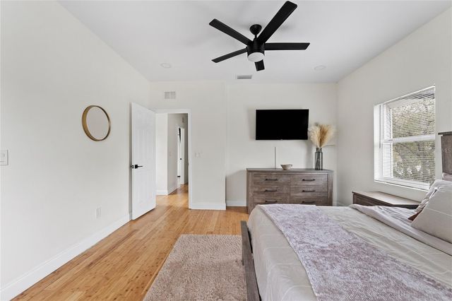680 25TH AVENUE S, St Petersburg, FL 33705