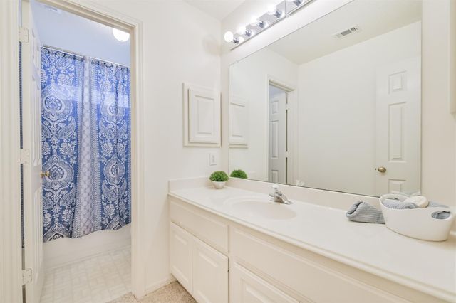10423 Emerald Glen Lane, Houston, TX 77070