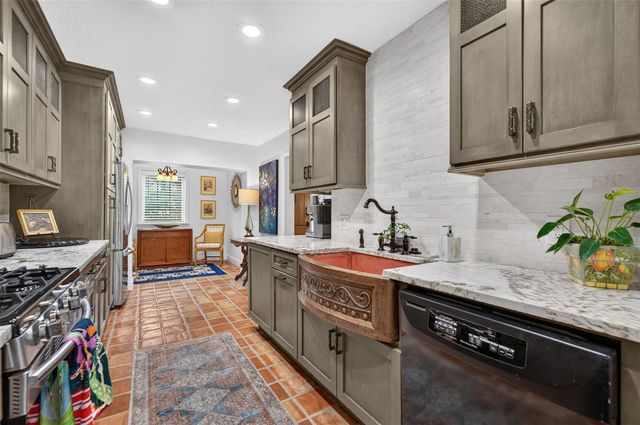 2881 TEMPLE TRAIL, Winter Park, FL 32789