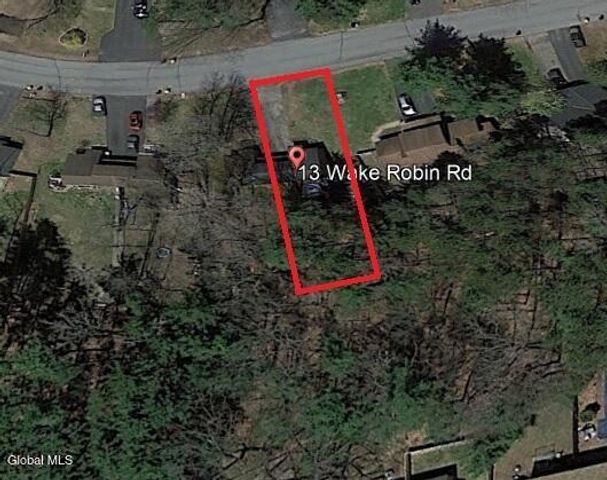 13 Wake Robin Road, Malta, NY 12020