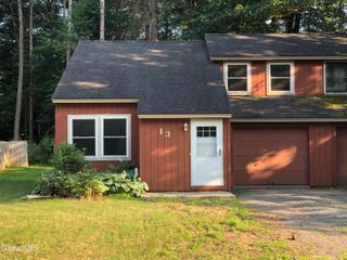 13 Wake Robin Road, Malta, NY 12020