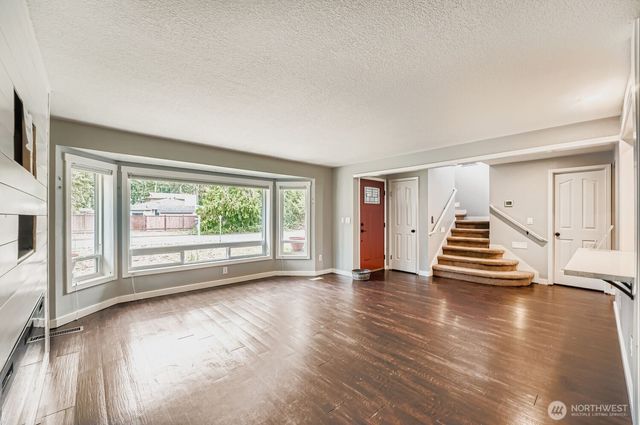 9608 166th Street E, Puyallup, WA 98375