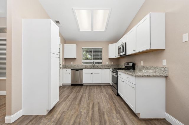 4033 W Providence Avenue, Fresno, CA 93722