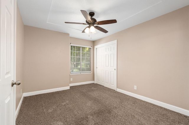 4033 W Providence Avenue, Fresno, CA 93722
