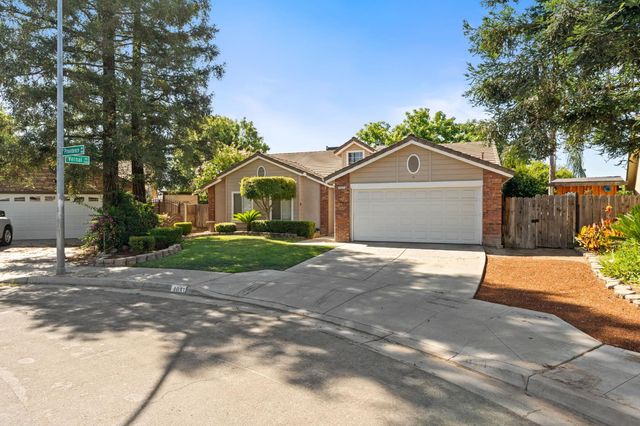 4033 W Providence Avenue, Fresno, CA 93722