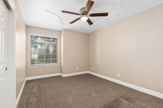 4033 W Providence Avenue, Fresno, CA 93722